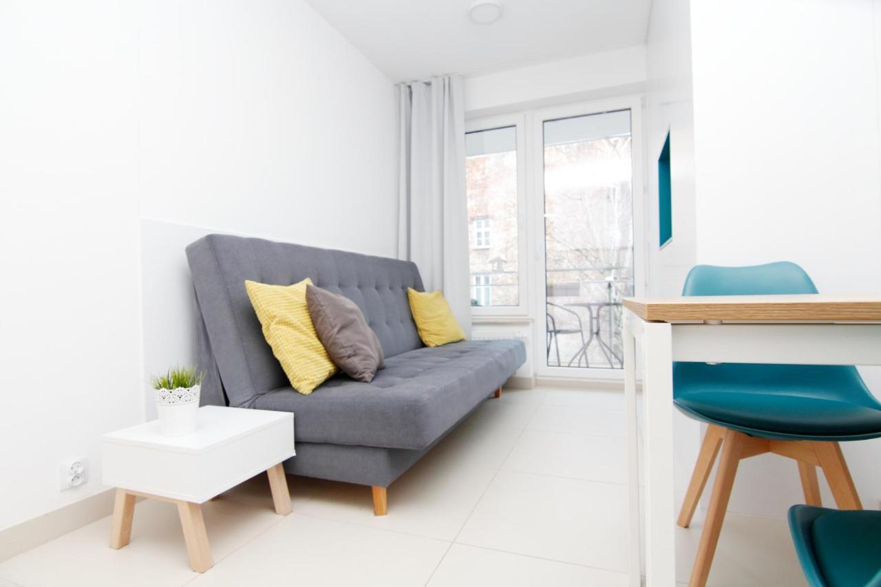 Blue River - Pulaskiego A - Private Apartment فروتسواف المظهر الخارجي الصورة